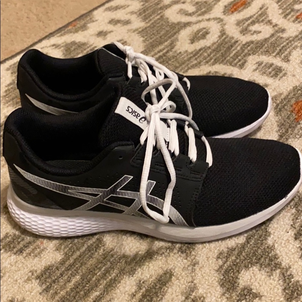 ASICS GEL- Torrance 2 Running Sneaker Size 8